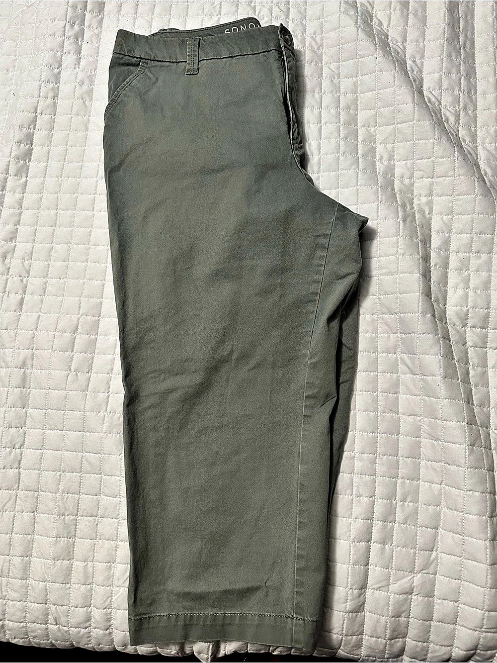 Sonoma Women’s Flat Front Life + Style Mid Rise Capri